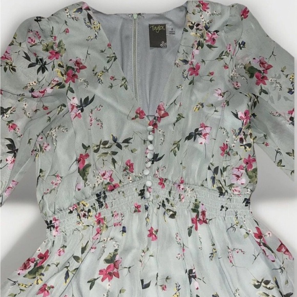 Taylor, green floral smocked Knee Length Dress, size 8, Elbow Balloon Sleeves - Picture 4 of 8